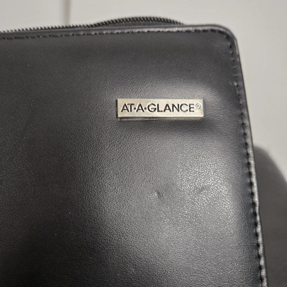 AT-A-GLANCE Professional Size Planner Cover